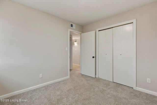 5707 Elmer Ln, Louisville, KY 40214