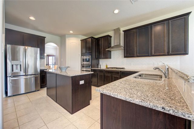 13838 Sturcombe Glen Trail, Rosharon, TX 77583