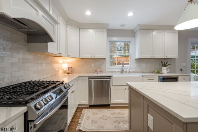 18 Kensington Ter, Maplewood Twp., NJ 07040