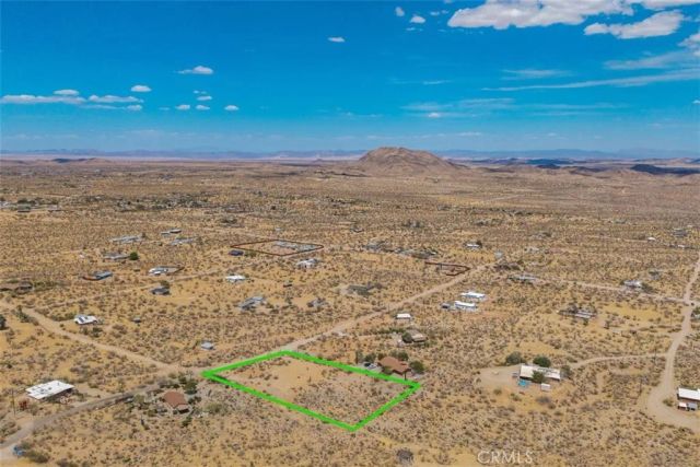 58701 Los Coyotes, Yucca Valley, CA 92284