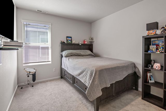 1221 NW Varnish Avenue NW, Redmond, OR 97756