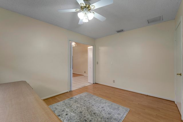 77 Ironwood Way N, Palm Beach Gardens, FL 33418