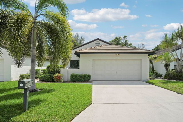 77 Ironwood Way N, Palm Beach Gardens, FL 33418