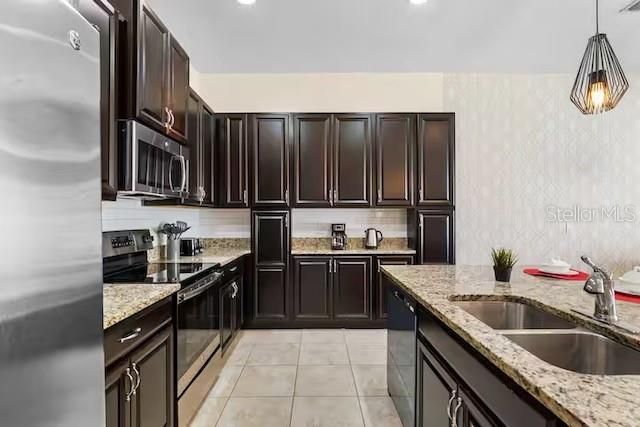 305 CAPTIVA DRIVE, Davenport, FL 33896