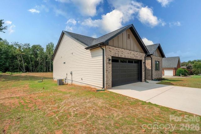 2648 Prince Drive, Lincolnton, NC 28092