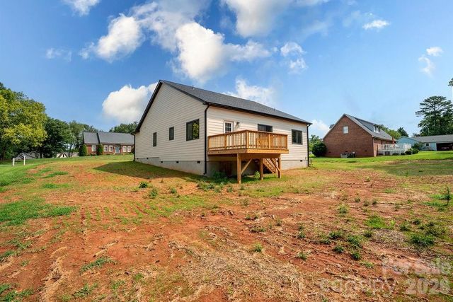 2648 Prince Drive, Lincolnton, NC 28092