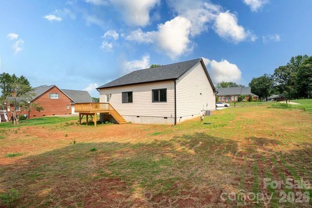 2648 Prince Drive, Lincolnton, NC 28092
