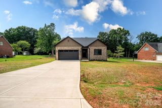 2648 Prince Drive, Lincolnton, NC 28092