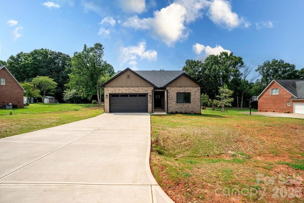 2648 Prince Drive, Lincolnton, NC 28092