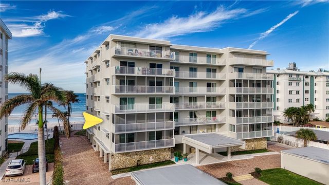 1977 Gulf Shore BLVD N 302, Naples, FL 34102