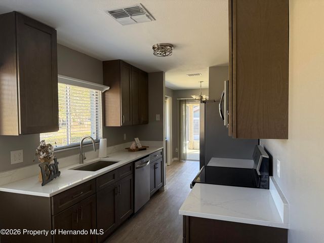 7656 Saint Andrews Boulevard Building 5, Weeki Wachee, FL 34613