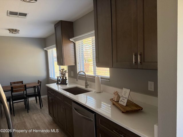 7656 Saint Andrews Boulevard Building 5, Weeki Wachee, FL 34613