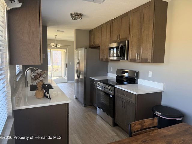 7656 Saint Andrews Boulevard Building 5, Weeki Wachee, FL 34613