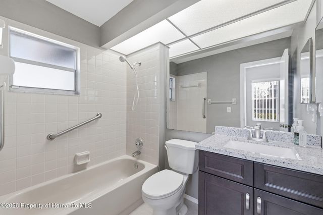 7656 Saint Andrews Boulevard Building 5, Weeki Wachee, FL 34613