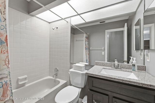 7656 Saint Andrews Boulevard Building 5, Weeki Wachee, FL 34613