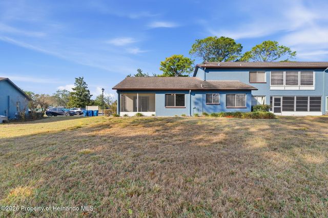 7656 Saint Andrews Boulevard Building 5, Weeki Wachee, FL 34613