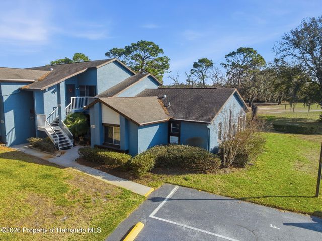 7656 Saint Andrews Boulevard Building 5, Weeki Wachee, FL 34613