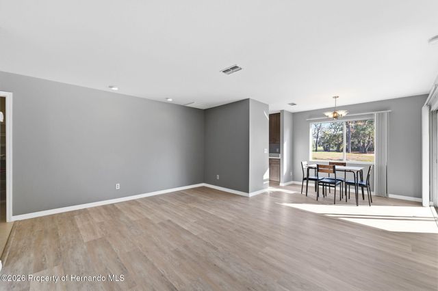 7656 Saint Andrews Boulevard Building 5, Weeki Wachee, FL 34613