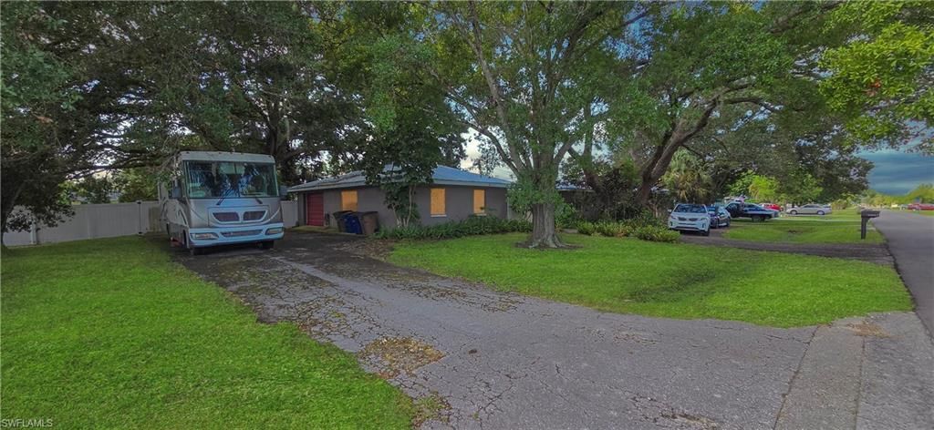 13823/827 2nd ST, FORT MYERS, FL 33905 — photo 2