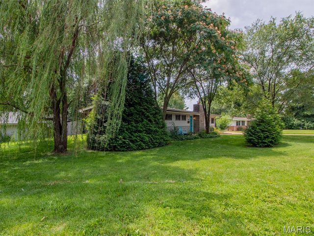 920 Volz Drive, Crestwood, MO 63126