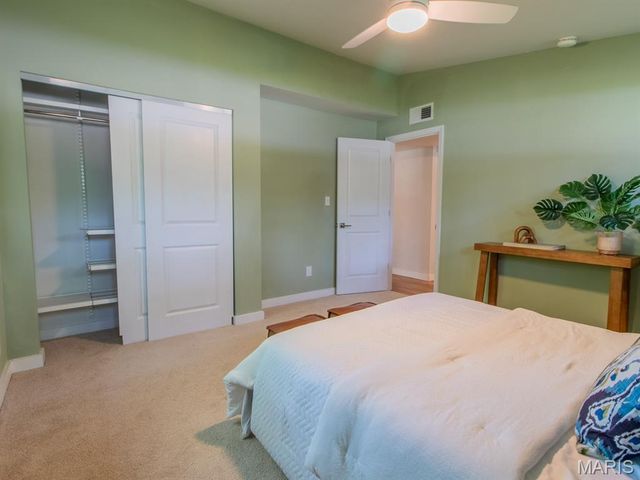 920 Volz Drive, Crestwood, MO 63126