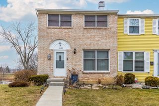 1026 Denham Place, Schaumburg, IL 60194