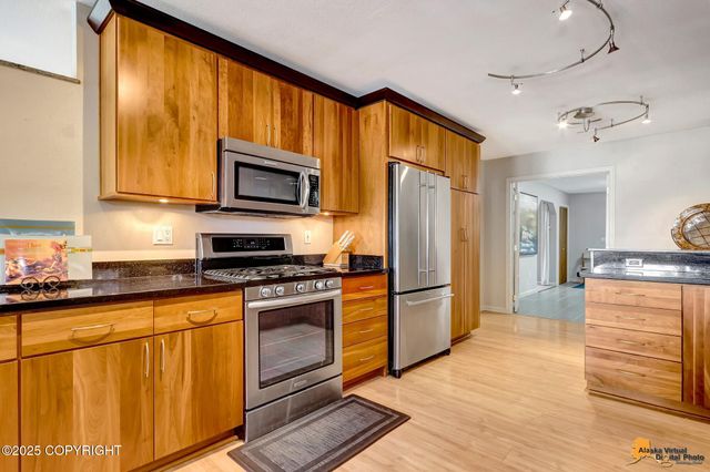 432 W 10th Avenue, Anchorage, AK 99501