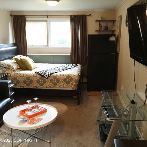 432 W 10th Avenue, Anchorage, AK 99501
