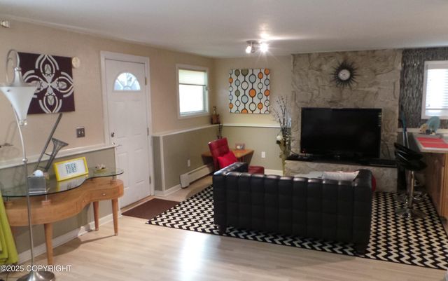 432 W 10th Avenue, Anchorage, AK 99501