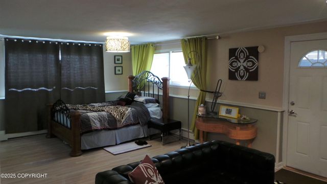 432 W 10th Avenue, Anchorage, AK 99501
