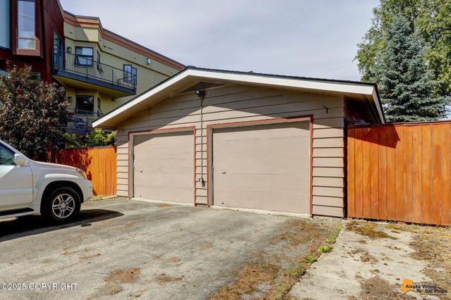 432 W 10th Avenue, Anchorage, AK 99501