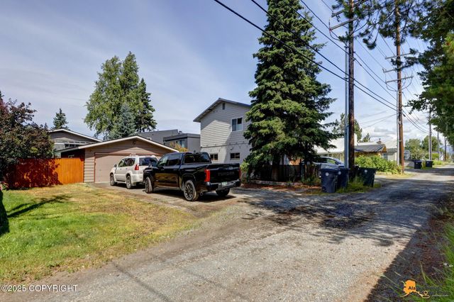 432 W 10th Avenue, Anchorage, AK 99501