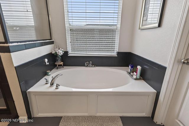 1027 MAYFAIR CREEK Court, Jacksonville, FL 32218