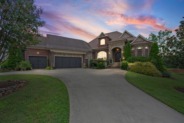 819 E Heathland, Inman, SC 29349