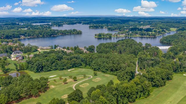819 E Heathland, Inman, SC 29349