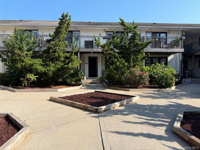 65 W Broadway 11B, Long Beach, NY 11561
