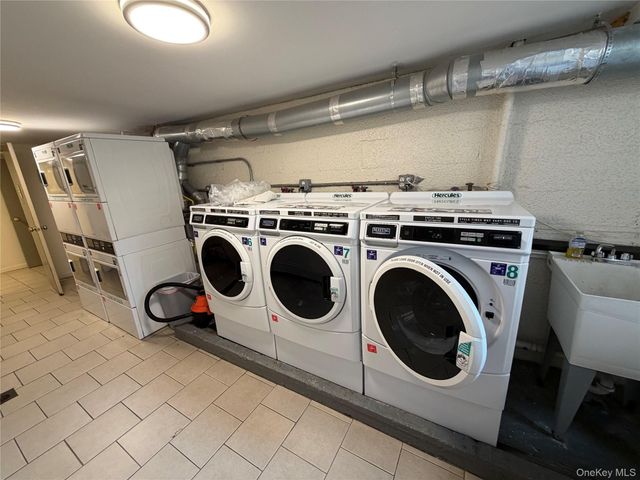 65 W Broadway 11B, Long Beach, NY 11561
