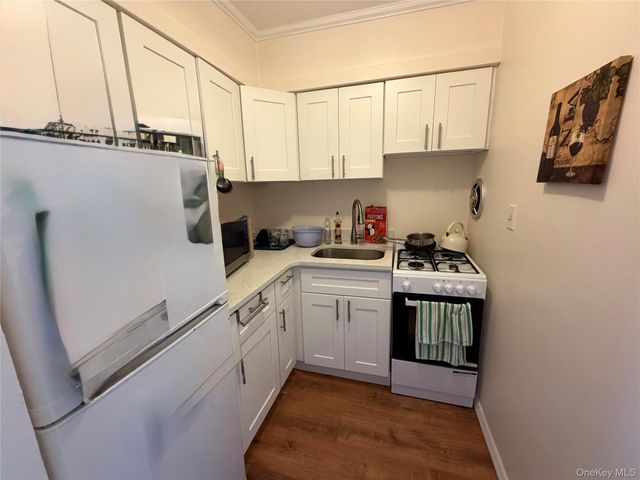 65 W Broadway 11B, Long Beach, NY 11561
