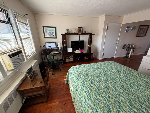 65 W Broadway 11B, Long Beach, NY 11561