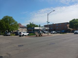 62 Chicago Avenue, Oak Park, IL 60302