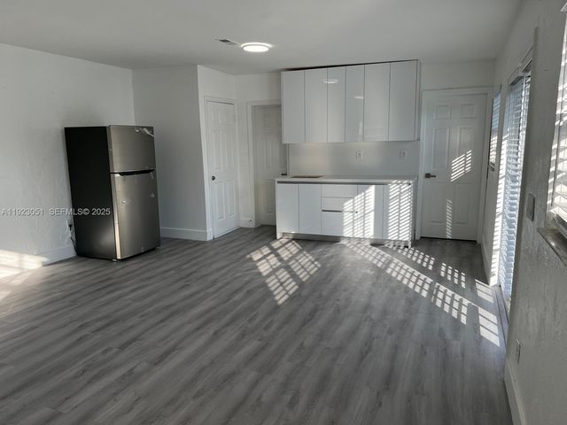 19122 NW 36th Ave B, Miami Gardens, FL 33056