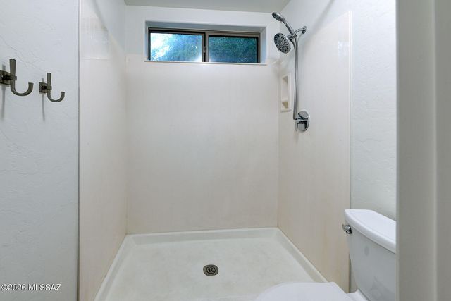 8546 N Sunny Rock Ridge Drive, Tucson, AZ 85743