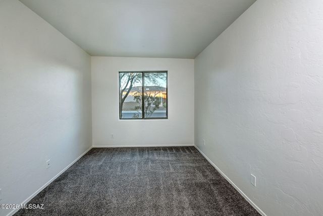 8546 N Sunny Rock Ridge Drive, Tucson, AZ 85743