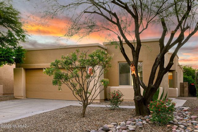 8546 N Sunny Rock Ridge Drive, Tucson, AZ 85743
