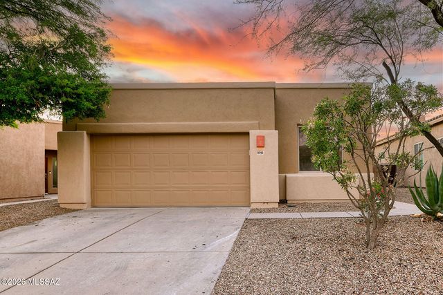 8546 N Sunny Rock Ridge Drive, Tucson, AZ 85743