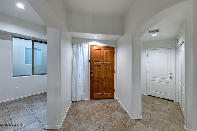 8546 N Sunny Rock Ridge Drive, Tucson, AZ 85743
