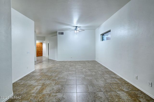 8546 N Sunny Rock Ridge Drive, Tucson, AZ 85743