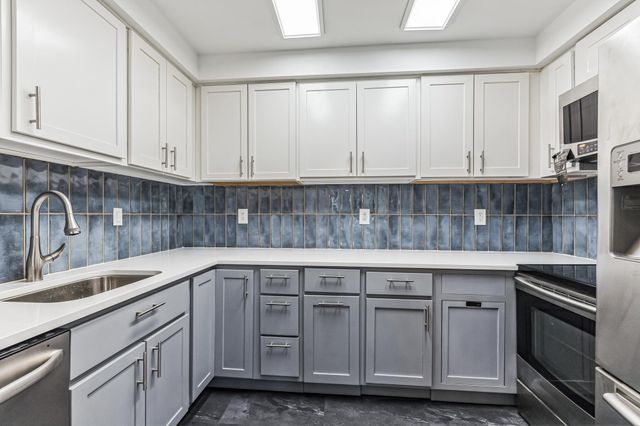 6417 Colony Way 2A, Edina, MN 55435