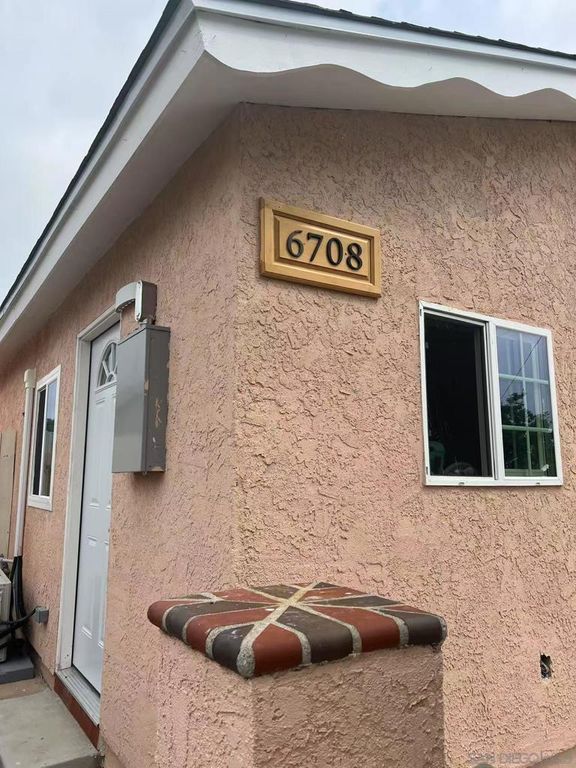 Image 1 of property listing at 6708 Barnhurst, San Diego, CA 92117