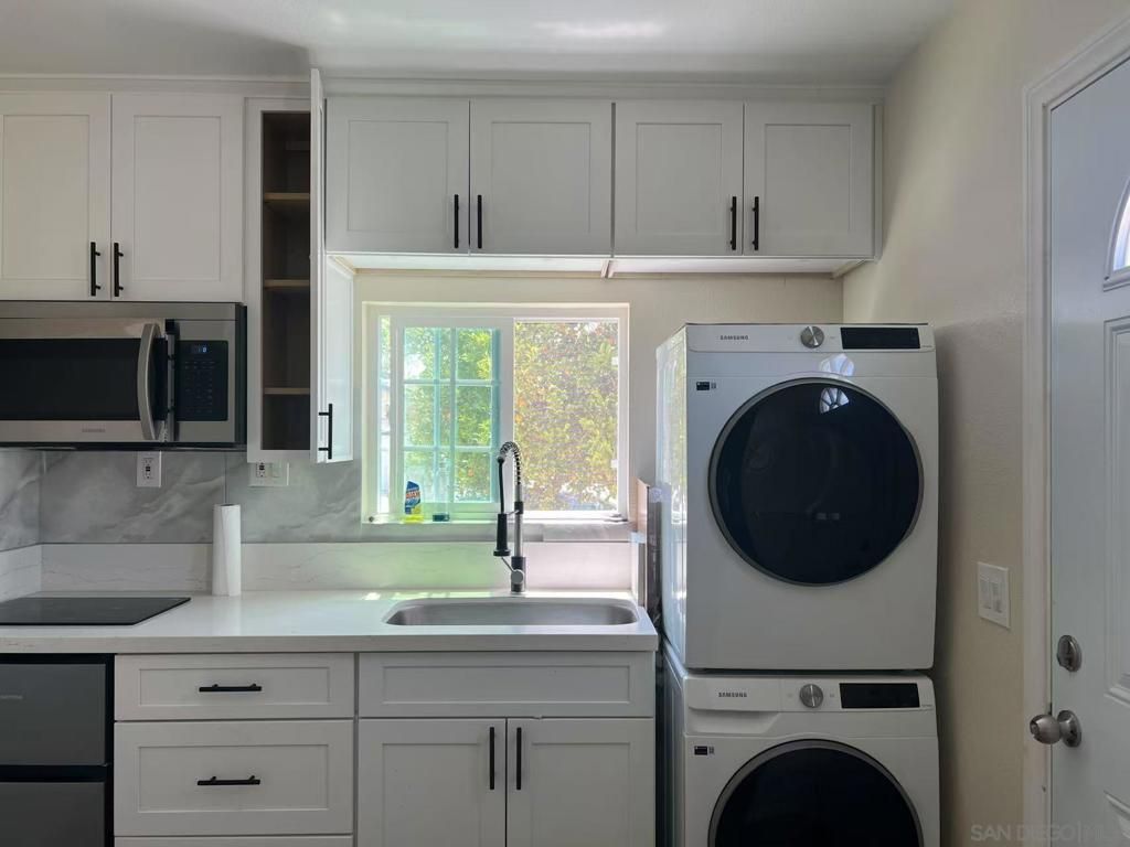 Image 3 of property listing at 6708 Barnhurst, San Diego, CA 92117